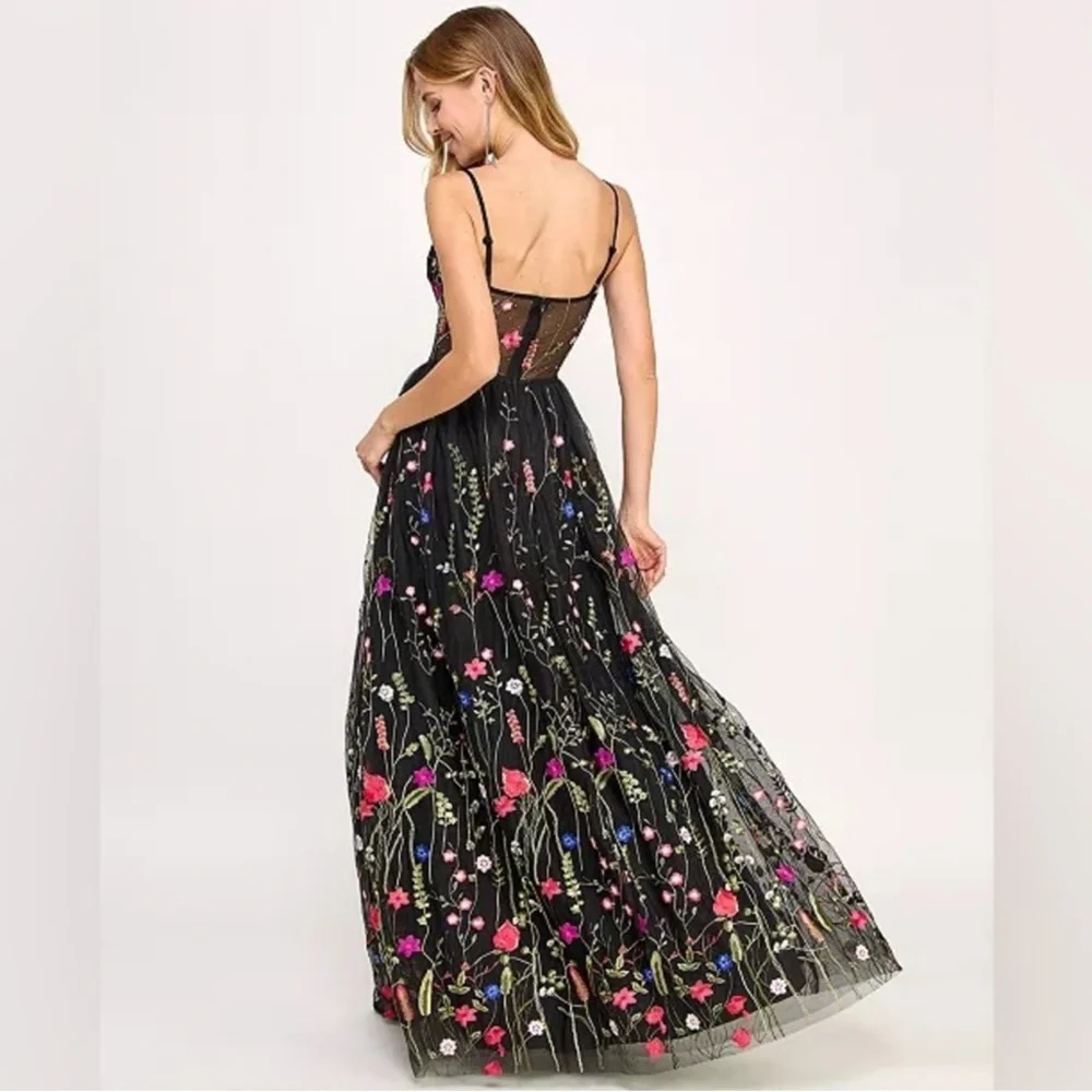 NWT City Studios Juniors' Floral-Embroidery Illusion-Corset Gown - Size 15/16 - Picture 3 of 8